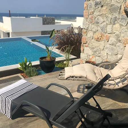 Lighthouse Family With Private Pool *