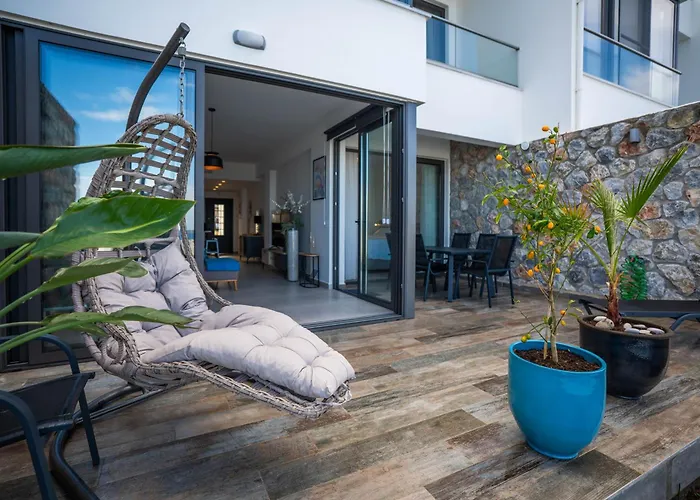 Lighthouse Family With Private Pool