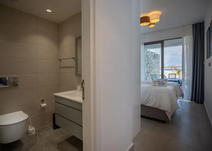 Lighthouse Family With Private Pool