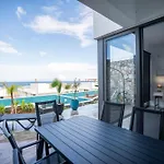 Lighthouse Family With Private Pool Apartman