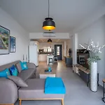 Lighthouse Family With Private Pool Apartment *