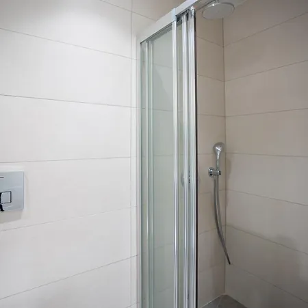 Lighthouse Family With Private Pool *