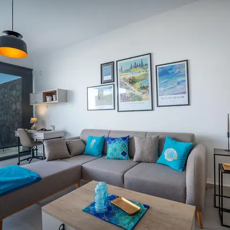 Lighthouse Family With Private Pool