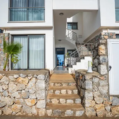 Oceanfront Oasis With Private Pool Stunning Views *