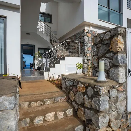 Apartman Lighthouse Family With Private Pool Kerínia
