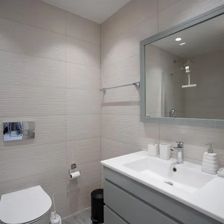 Lägenhet Lighthouse Family With Private Pool