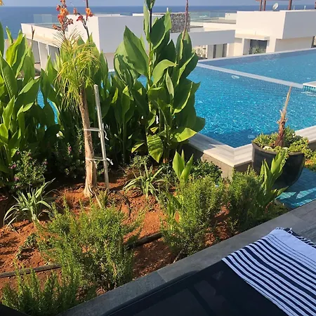 Lighthouse Family With Private Pool Lägenhet