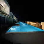 Lighthouse Family With Private Pool *